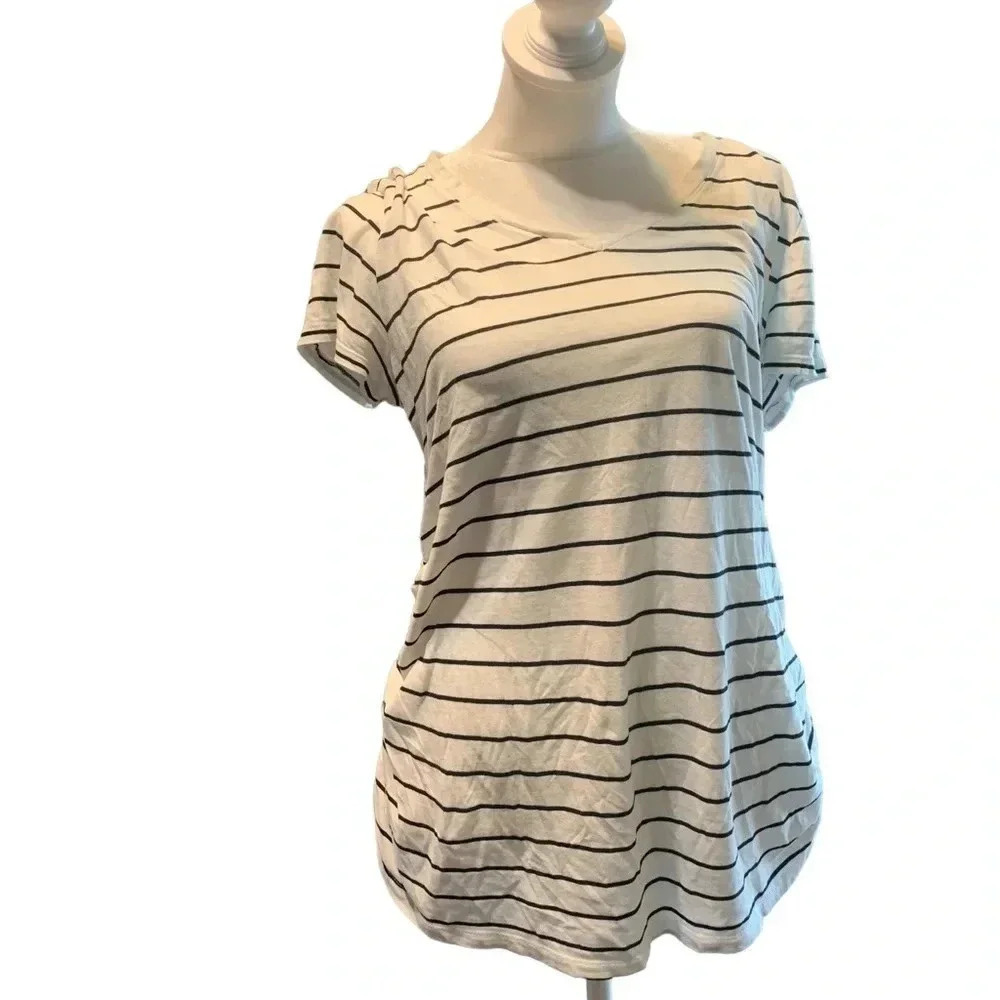 Isabel Maternity women's black and white striped shirt with senching
